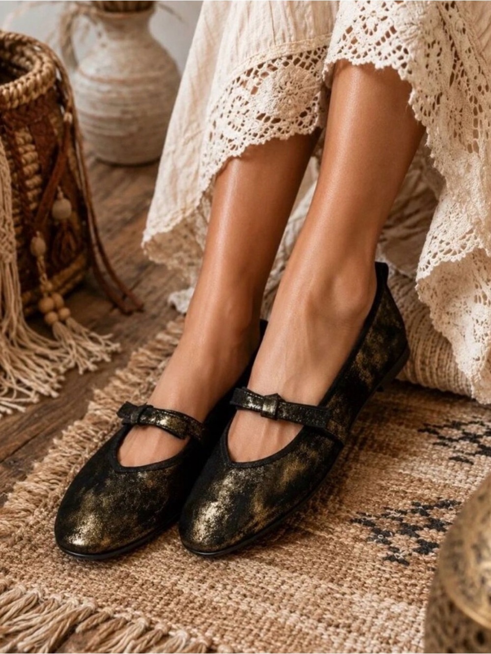 NEW Free People Mania Bow Flats in the "Bronze Age” - Picture 1 of 4